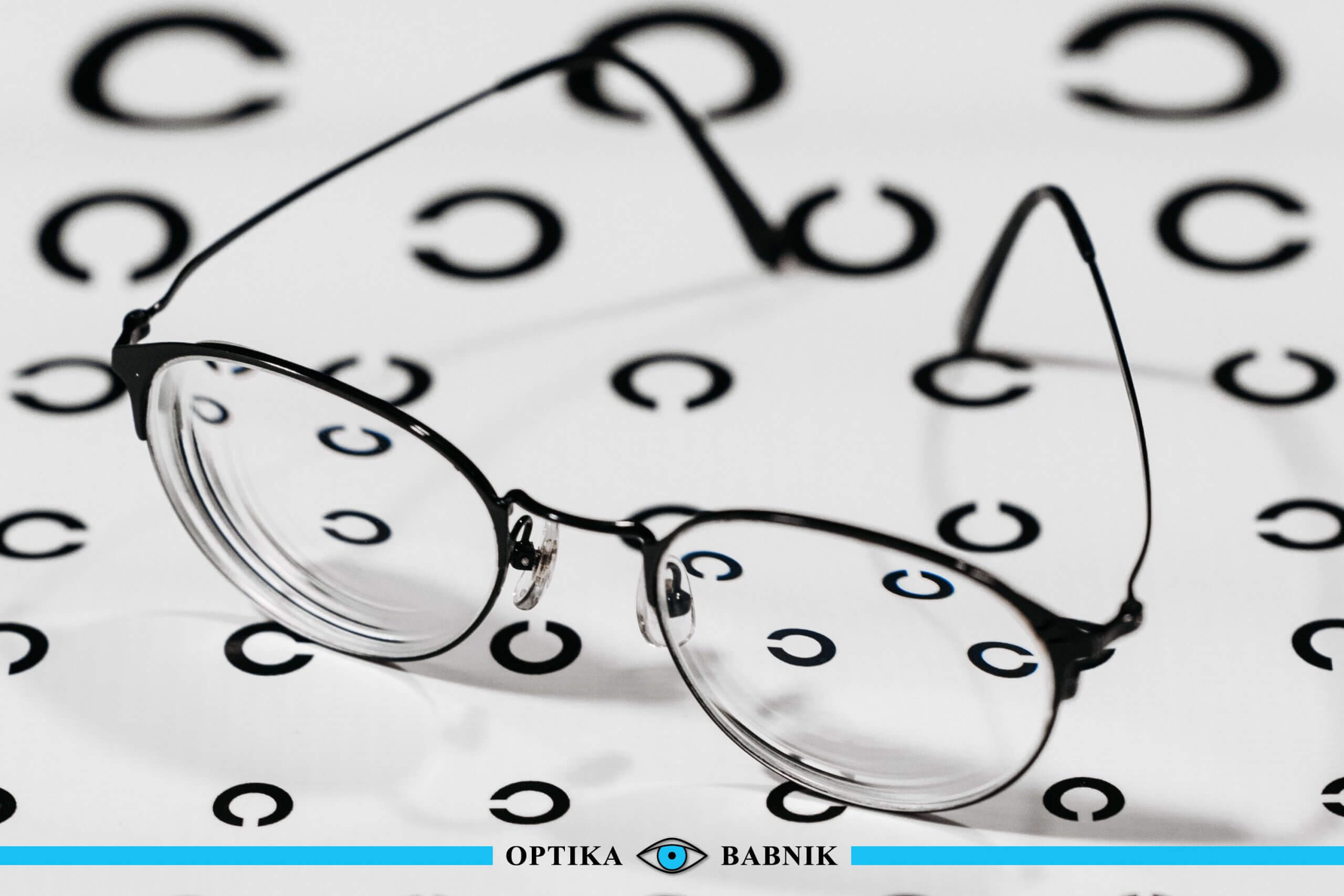 Izbira pravih korekcijskih stekel